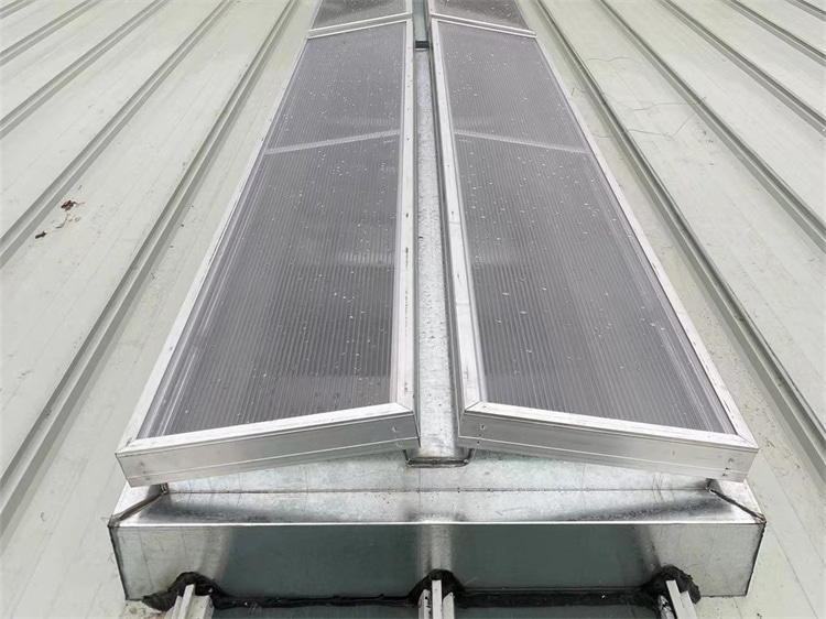 三角型電動(dòng)采光排煙天窗